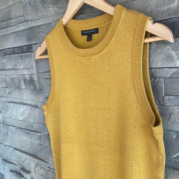 💛Banana Republic XS cotton knit tank top - Picture 2 of 7